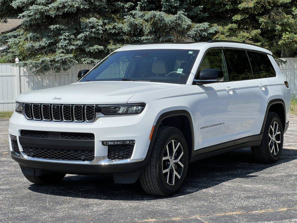 Used 2024 Jeep Grand Cherokee L Limited w/ Luxury Tech Group II AWD/4WD image 2