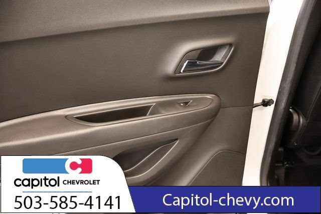 Used 2019 Chevrolet Trax LT w/ LT Convenience Package AWD/4WD image 28