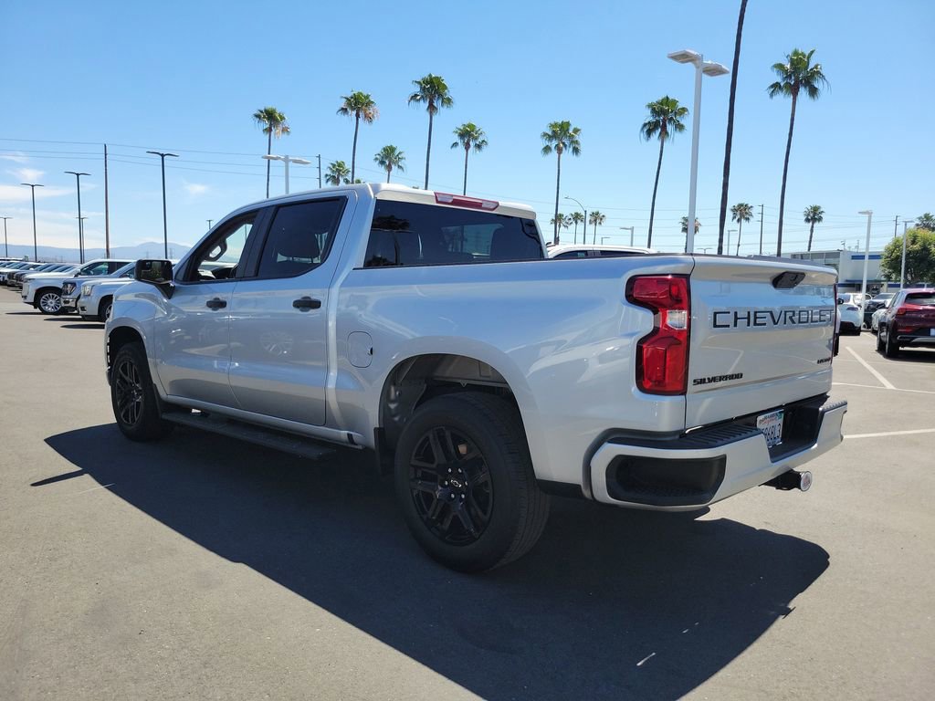 Used 2022 Chevrolet Silverado 1500 Custom w/ LPO, Blackout Package image 3