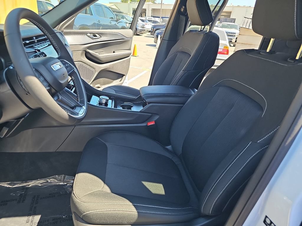 New 2027 Jeep Grand Cherokee Laredo X AWD/4WD image 15