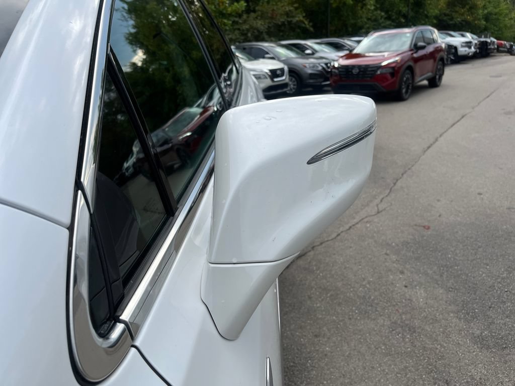 Used 2020 Buick Enclave Avenir w/ Avenir Technology Package FWD image 35