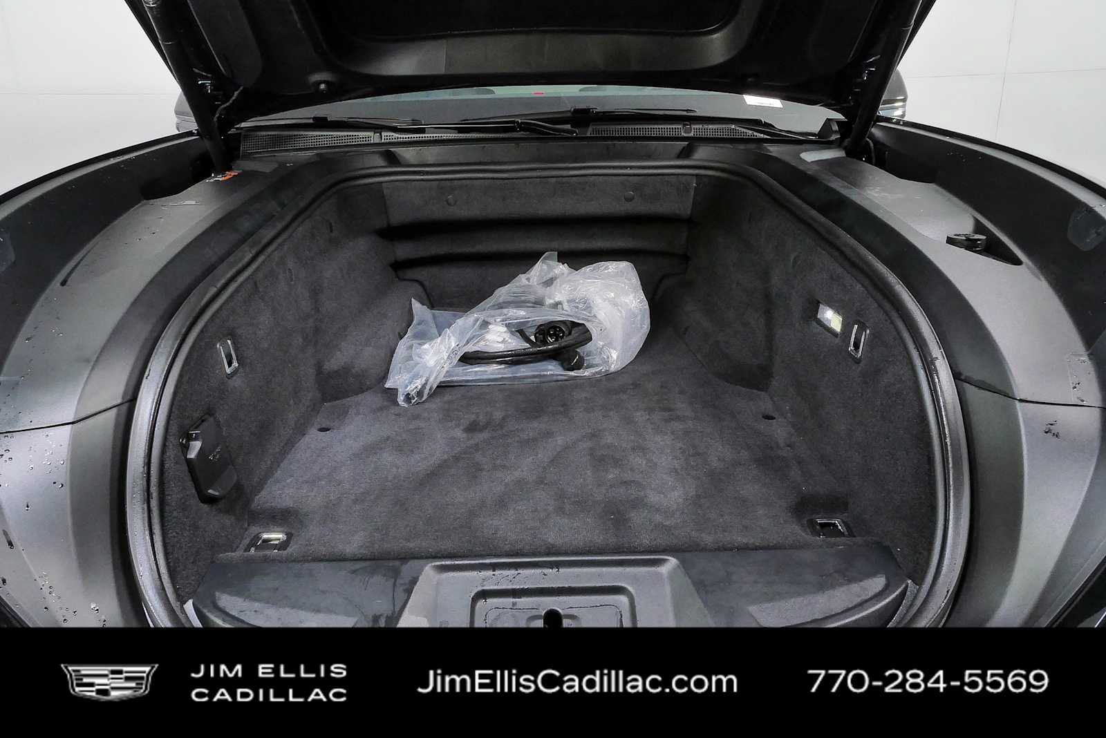 Used 2025 Cadillac Escalade IQ Sport 1 AWD/4WD image 36