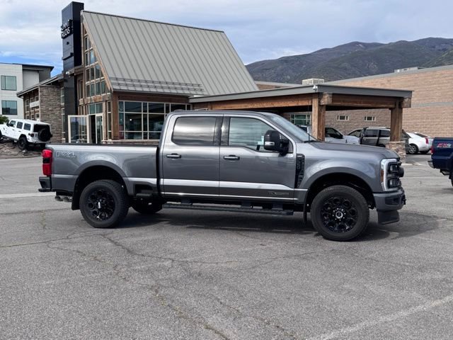 Used 2025 Ford F350 Lariat w/ Black Appearance Package AWD/4WD image 3