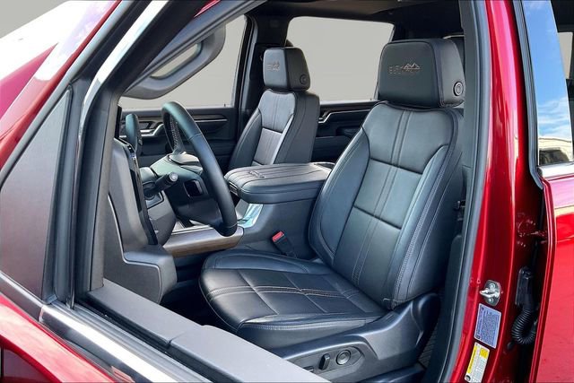 Used 2024 Chevrolet Silverado 2500 High Country w/ High Country Premium Package image 15