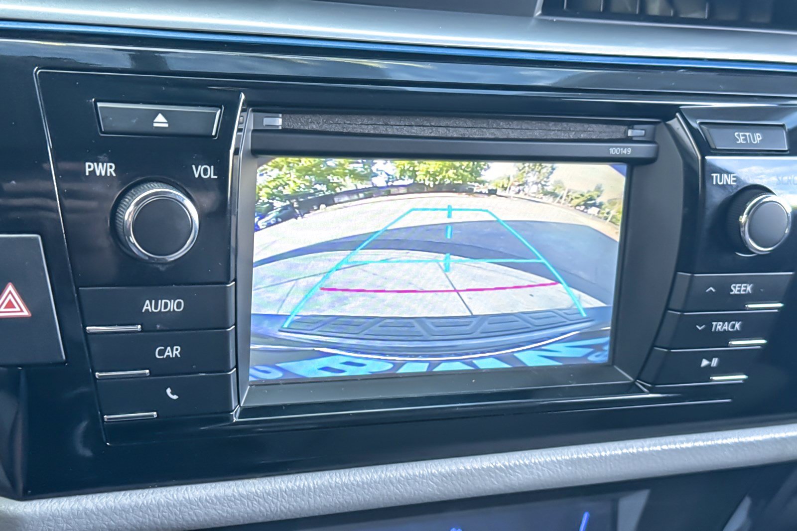 Used 2015 Toyota Corolla LE FWD image 19