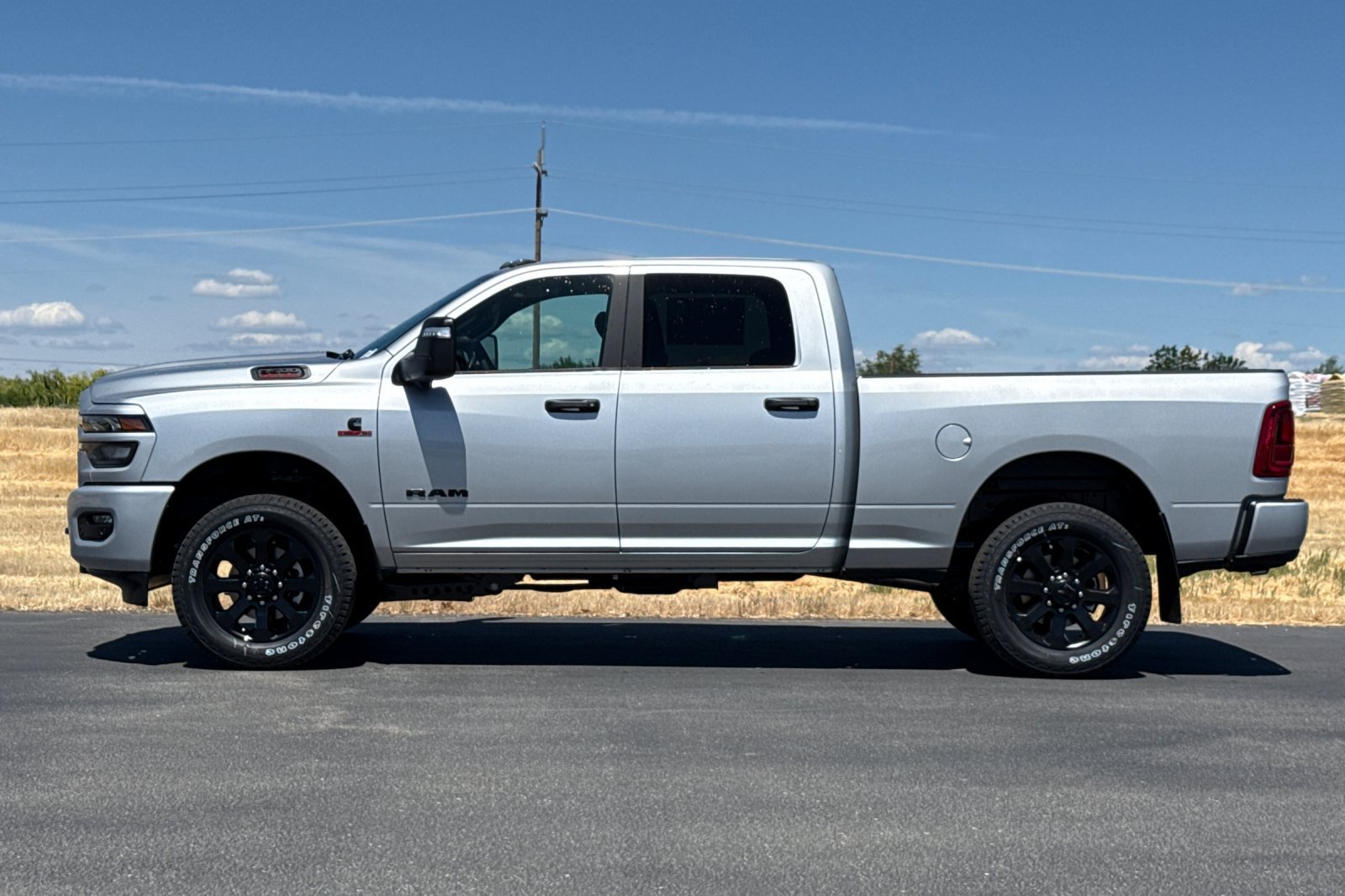 New 2026 RAM 3500 Big Horn AWD/4WD image 9
