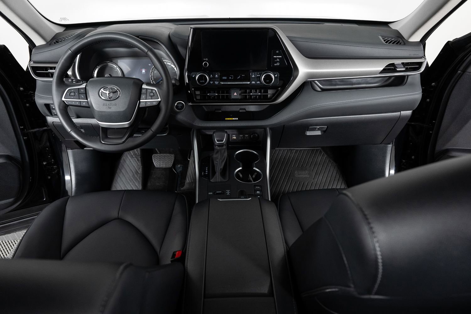 Used 2024 Toyota Highlander XLE image 37