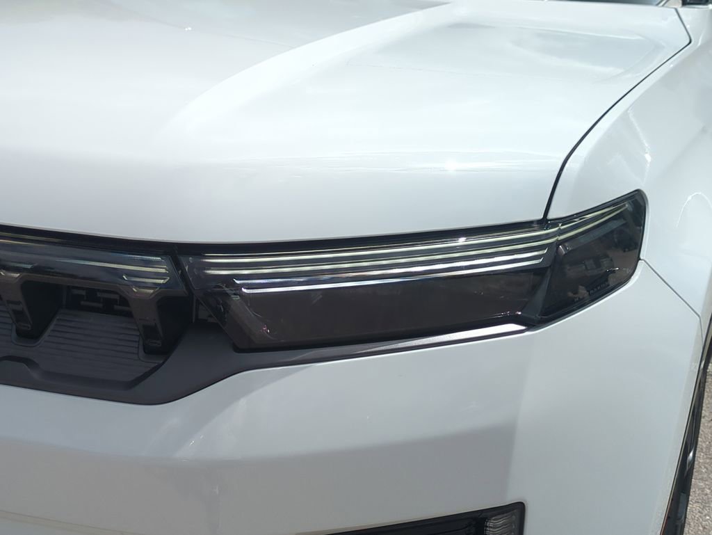 New 2026 Jeep Grand Wagoneer L Summit AWD/4WD image 10