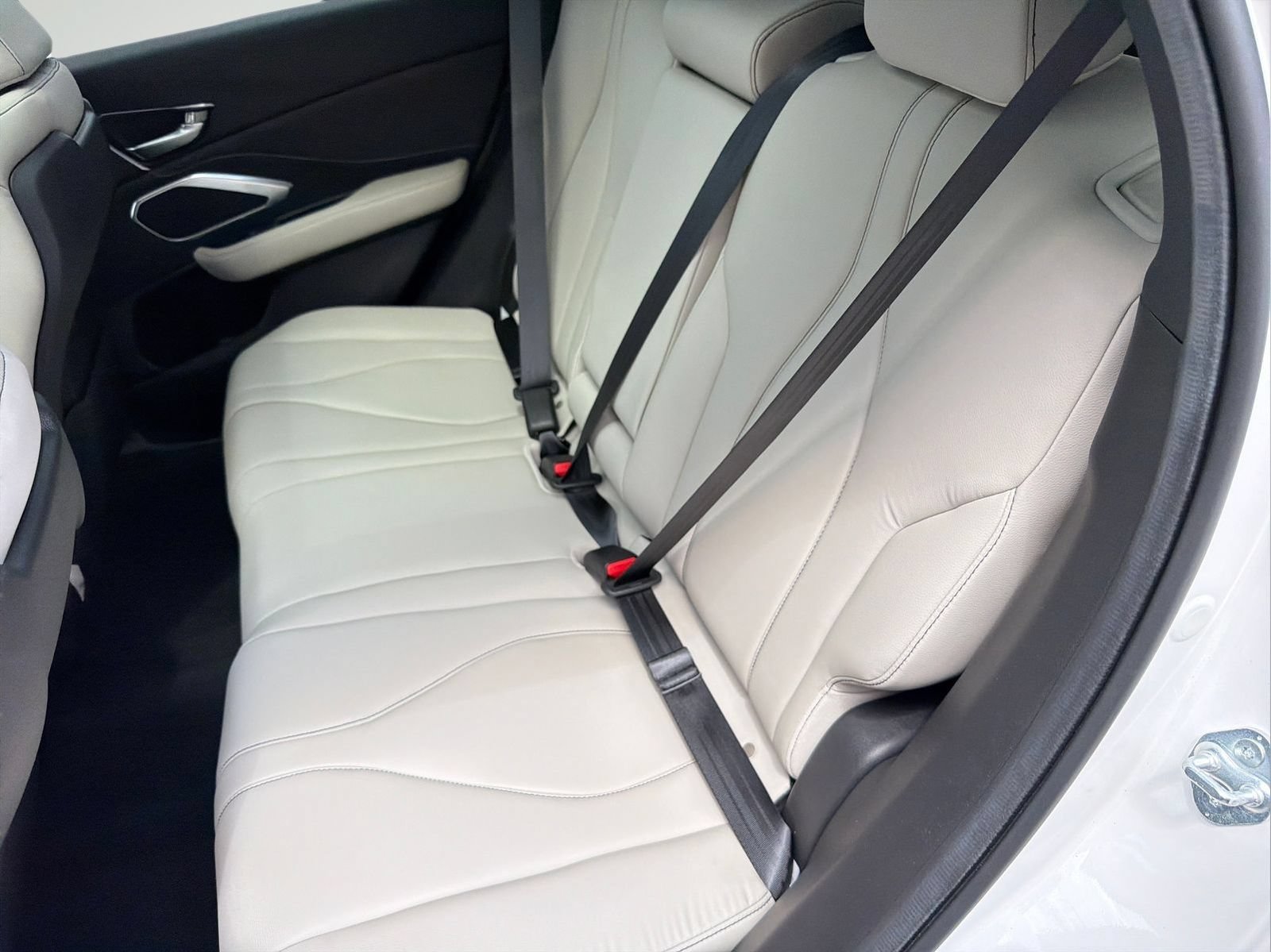 Used 2025 Acura RDX SH-AWD image 36