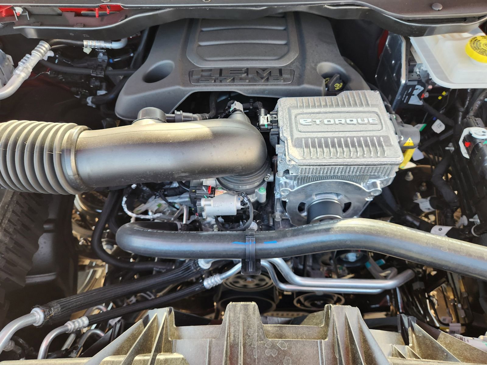 New 2026 RAM 1500 4x4 Crew Cab image 23