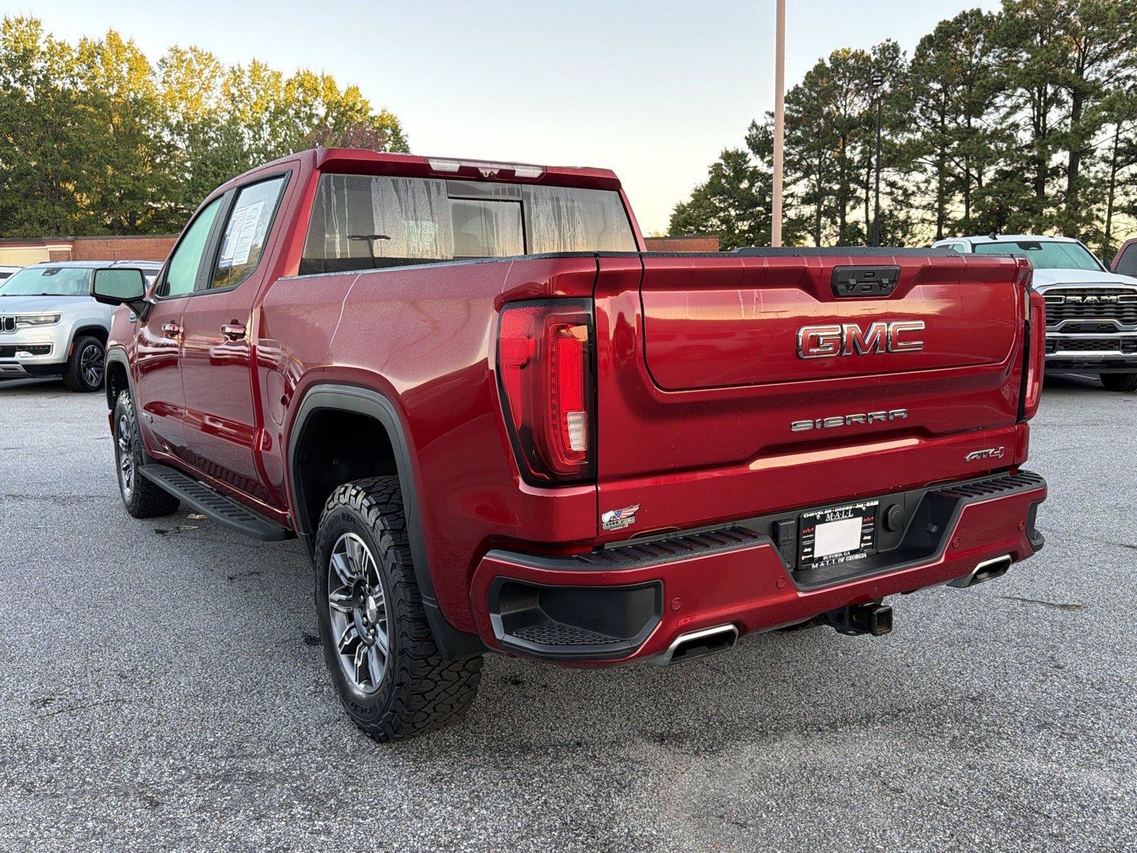 Used 2024 GMC Sierra 1500 AT4 w/ Technology Package AWD/4WD image 7
