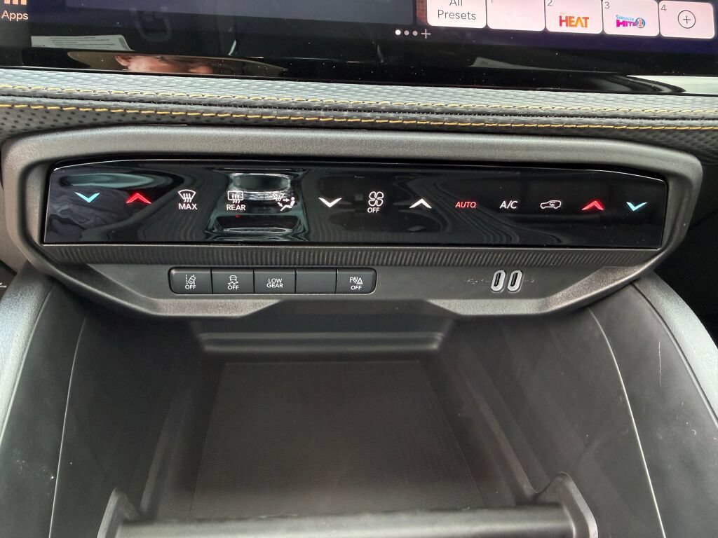New 2026 Jeep Cherokee Limited AWD/4WD image 27
