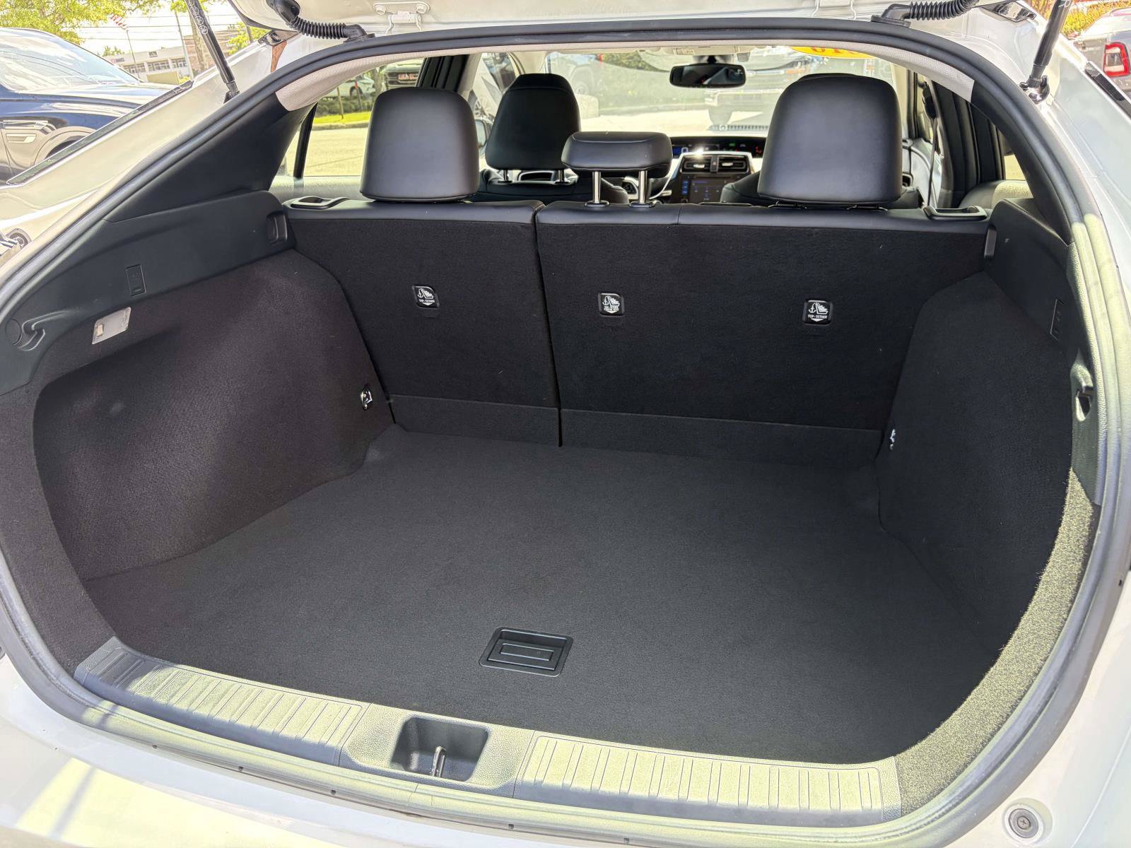 Used 2016 Toyota Prius Four Touring w/ Premium Convenience Package FWD image 28