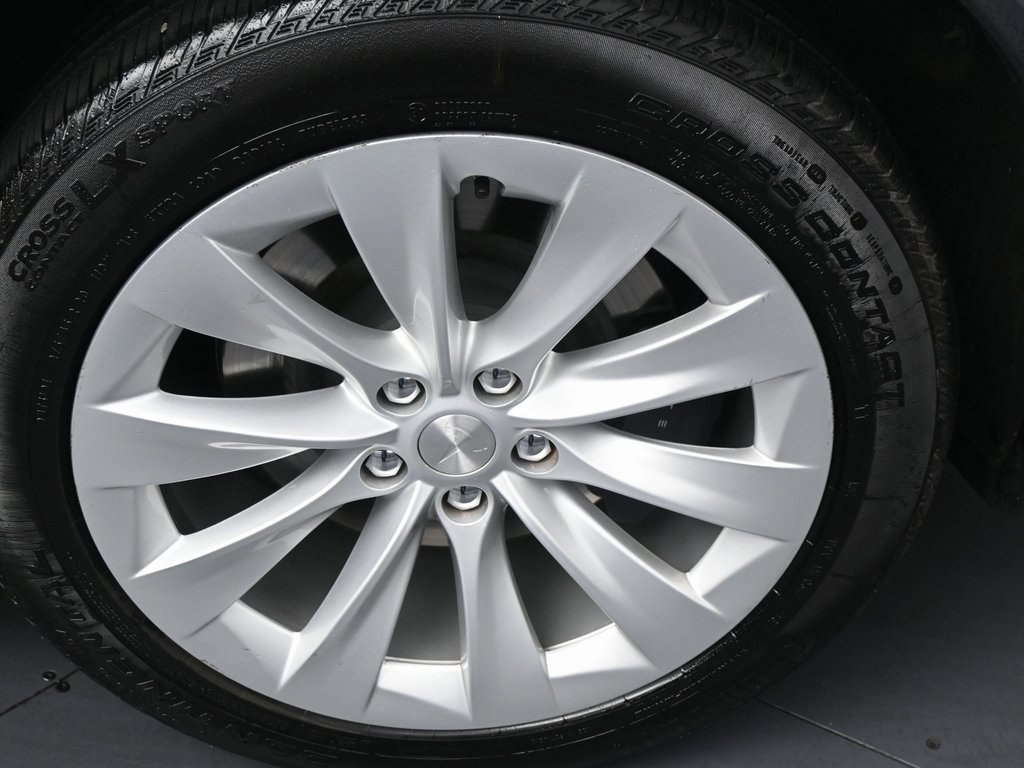 Used 2021 Tesla Model X Long Range image 40