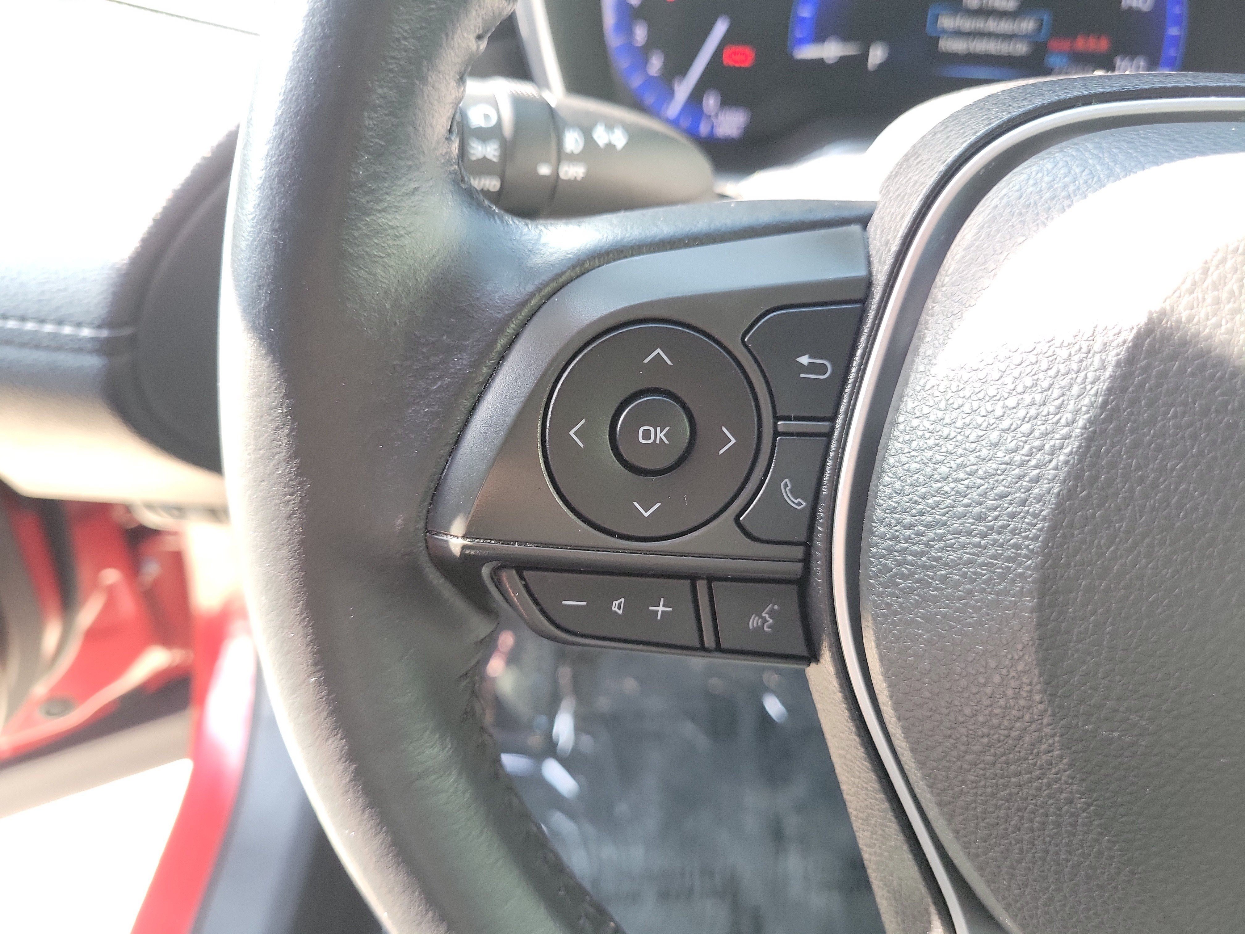 Used 2022 Toyota Corolla Cross XLE FWD image 26