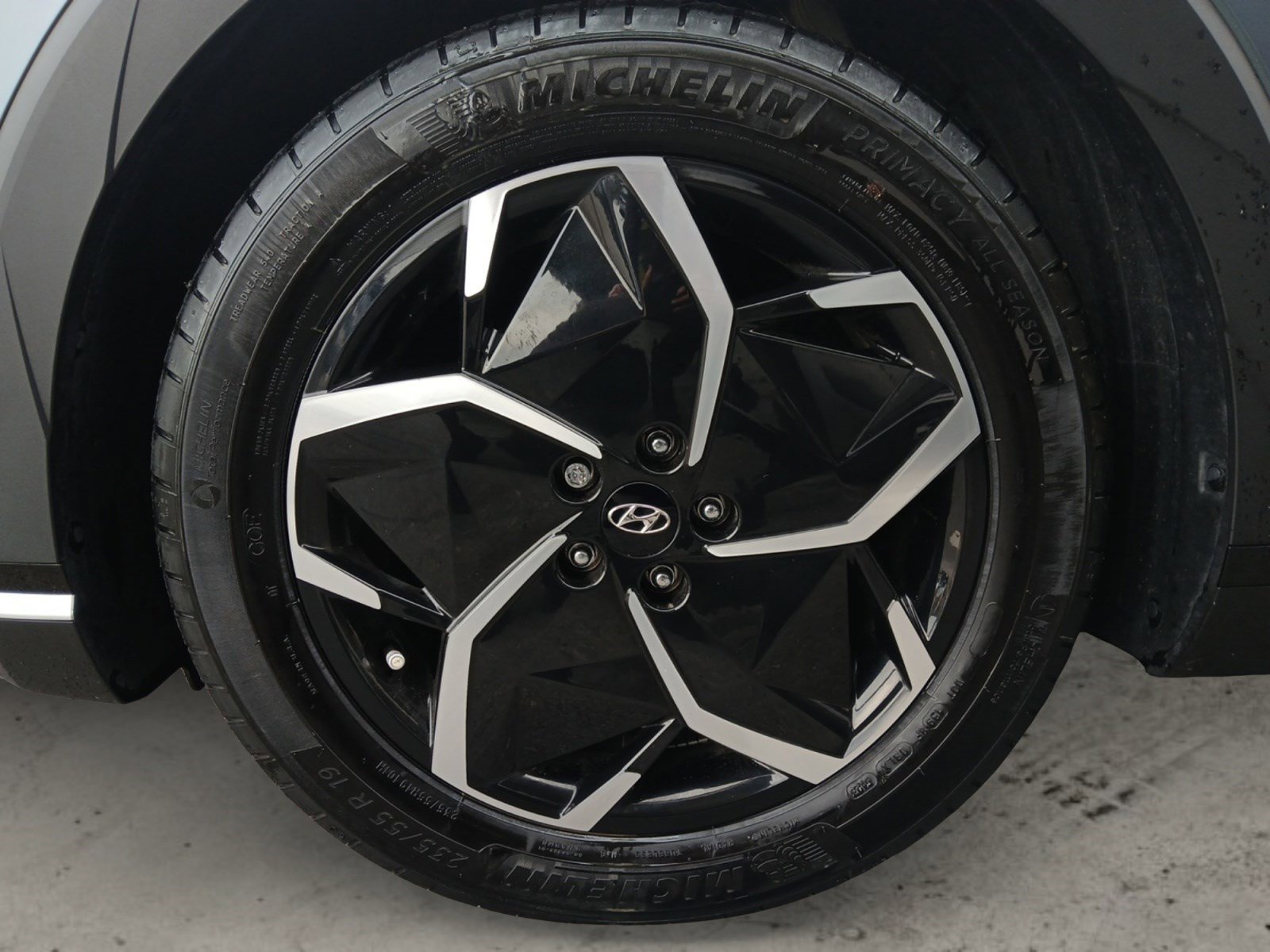 Used 2024 Hyundai Ioniq 5 SE image 14