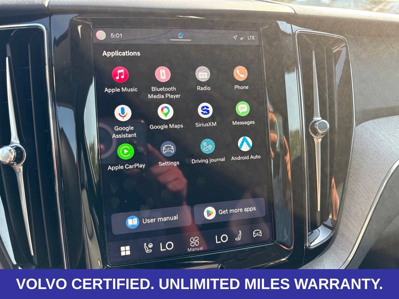 Certified 2025 Volvo XC60 B5 Plus AWD/4WD image 20