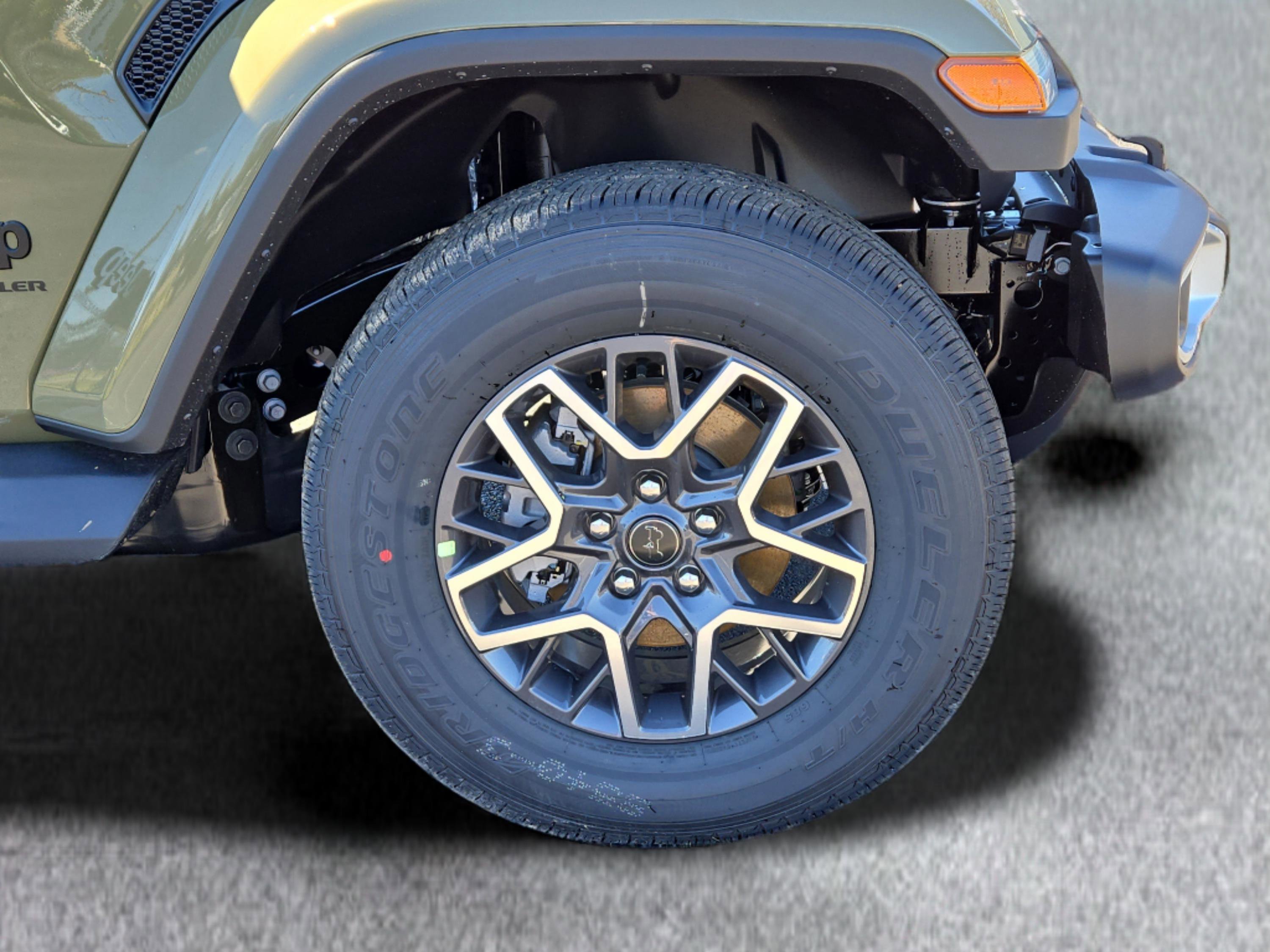 New 2026 Jeep Wrangler Unlimited Sahara AWD/4WD image 4