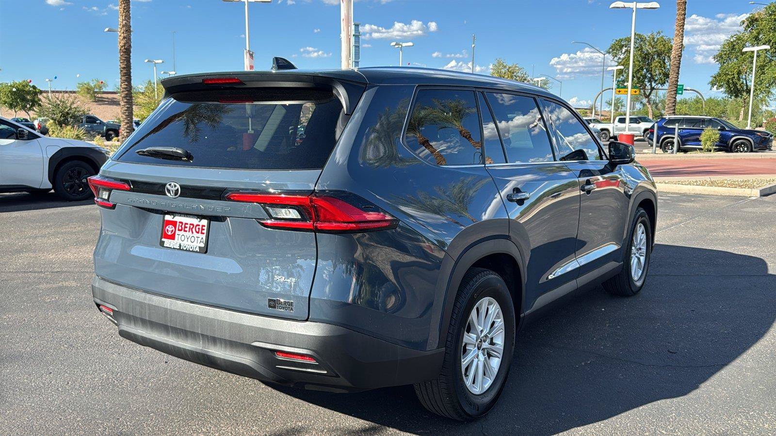 Used 2024 Toyota Grand Highlander FWD image 9