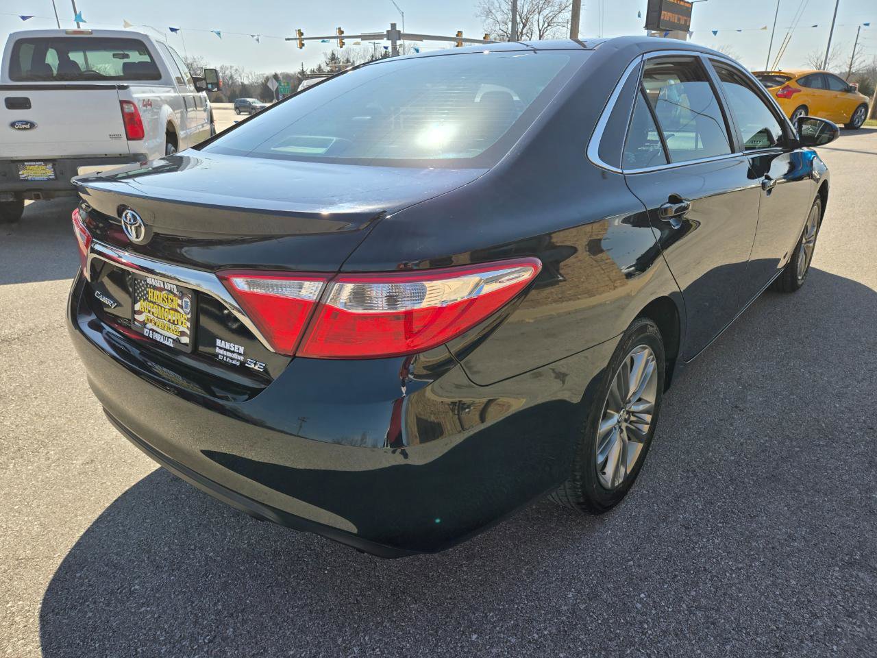 Used 2017 Toyota Camry SE FWD image 5