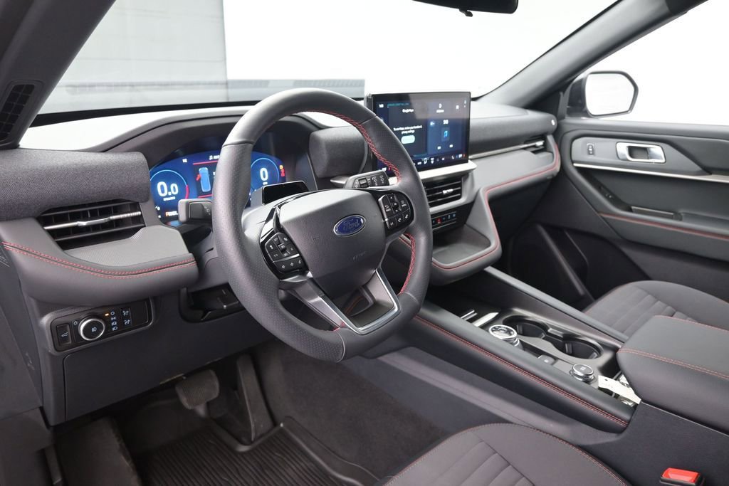 Used 2025 Ford Explorer ST-Line RWD image 21