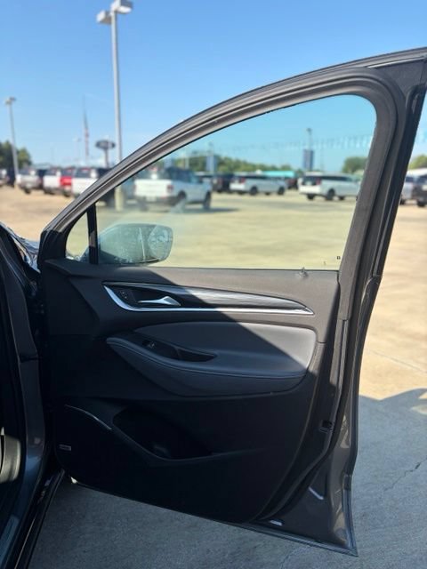 Used 2020 Buick Enclave Essence w/ Sound and Sites Package FWD image 14
