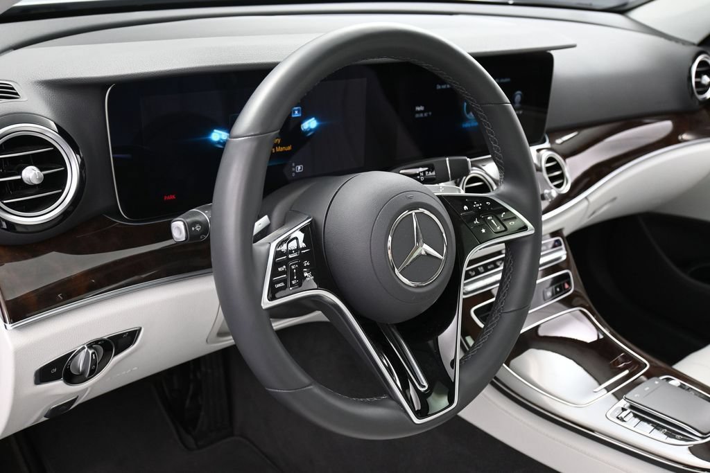 Used 2023 Mercedes-Benz E 350 4MATIC Sedan image 18