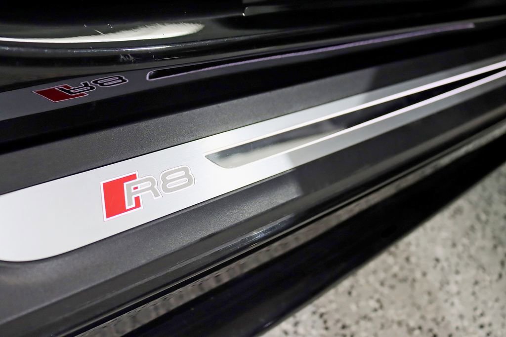 Used 2017 Audi R8 V10 AWD/4WD image 15