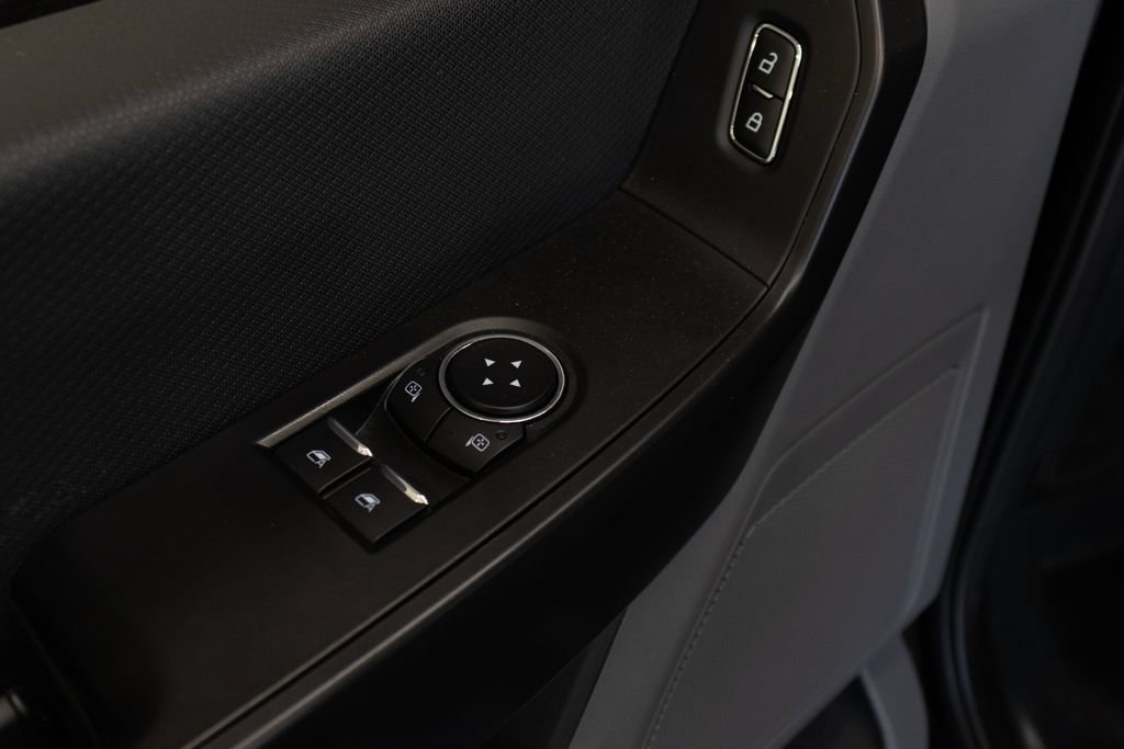 Used 2025 Ford F150 XL RWD image 16