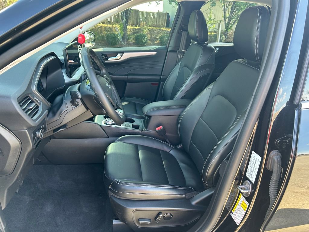 Used 2023 Ford Escape Platinum AWD/4WD image 11