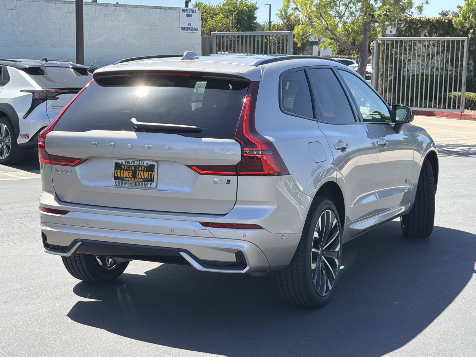 New 2027 Volvo XC60 B5 Ultra AWD/4WD image 6