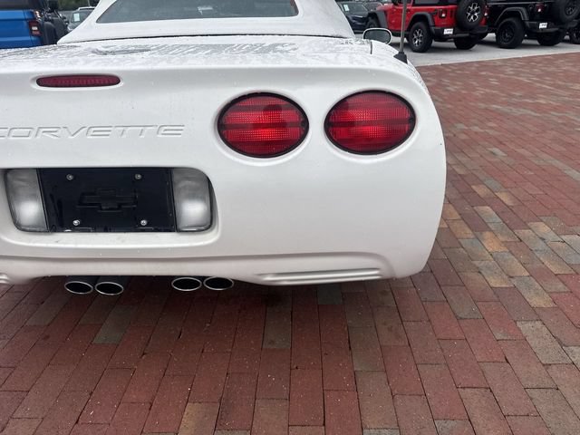 Used 2003 Chevrolet Corvette Convertible RWD image 12