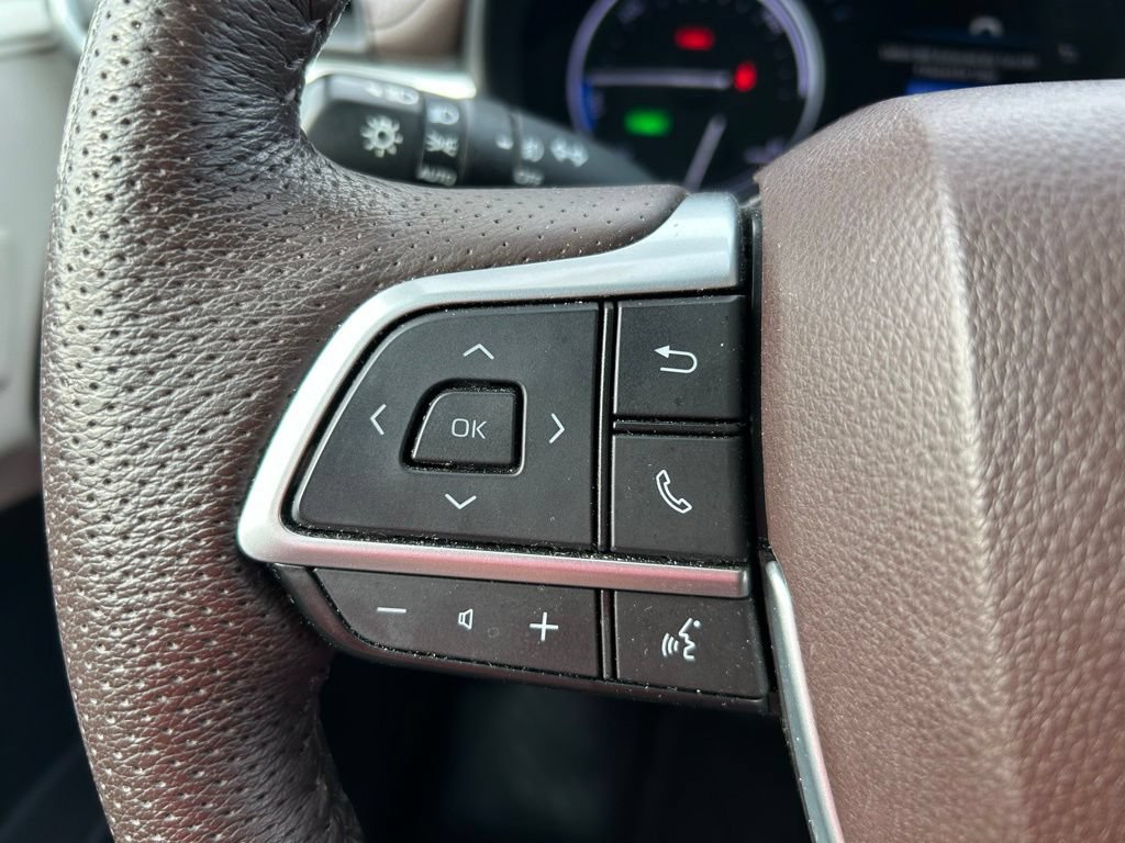 Certified 2021 Toyota Sienna Platinum FWD image 21