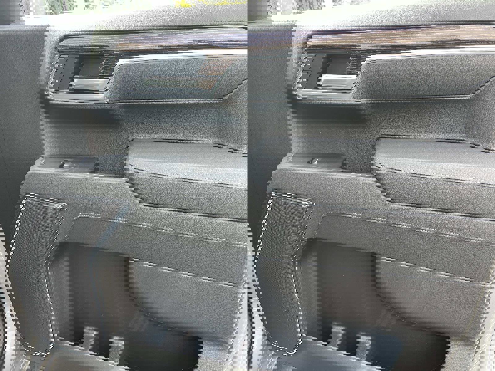 New 2026 GMC Sierra 1500 SLE w/ Preferred Package image 26