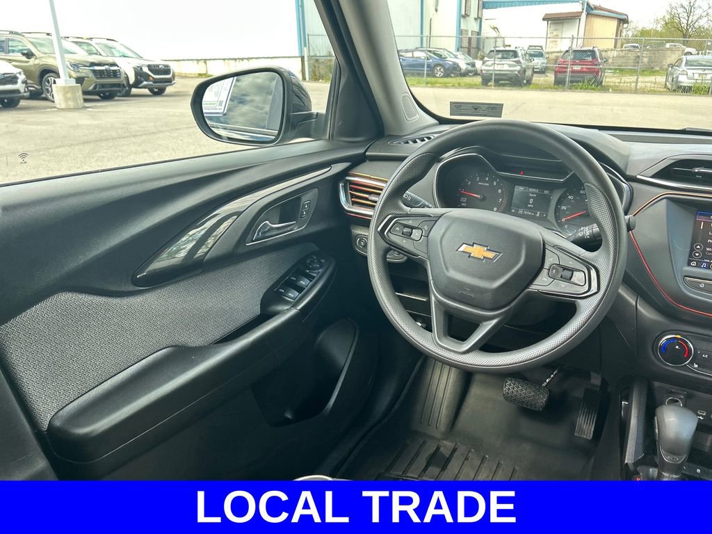 Used 2022 Chevrolet TrailBlazer LT AWD/4WD image 17