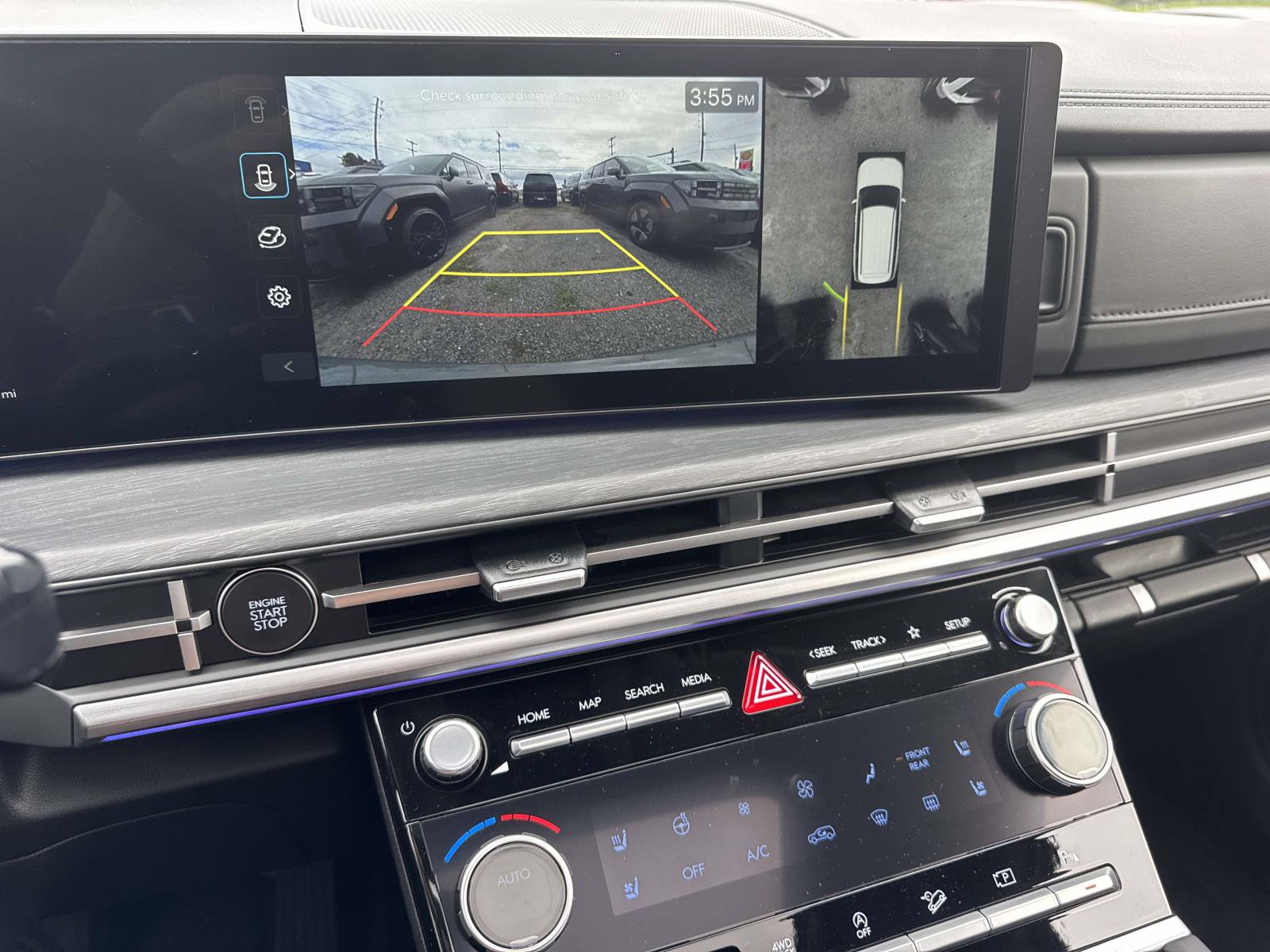 Used 2025 Hyundai Santa Fe Limited image 10