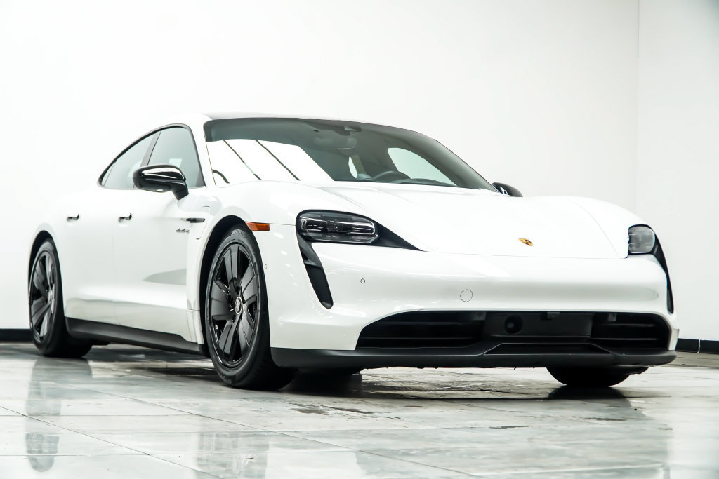 Used 2024 Porsche Taycan RWD image 4