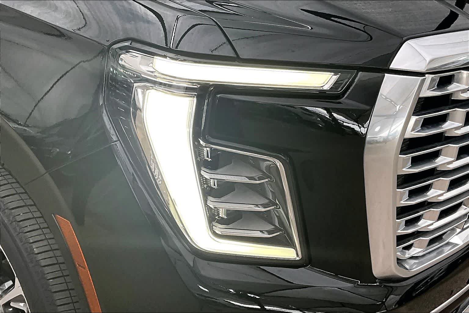 Used 2026 GMC Yukon Denali AWD/4WD image 28