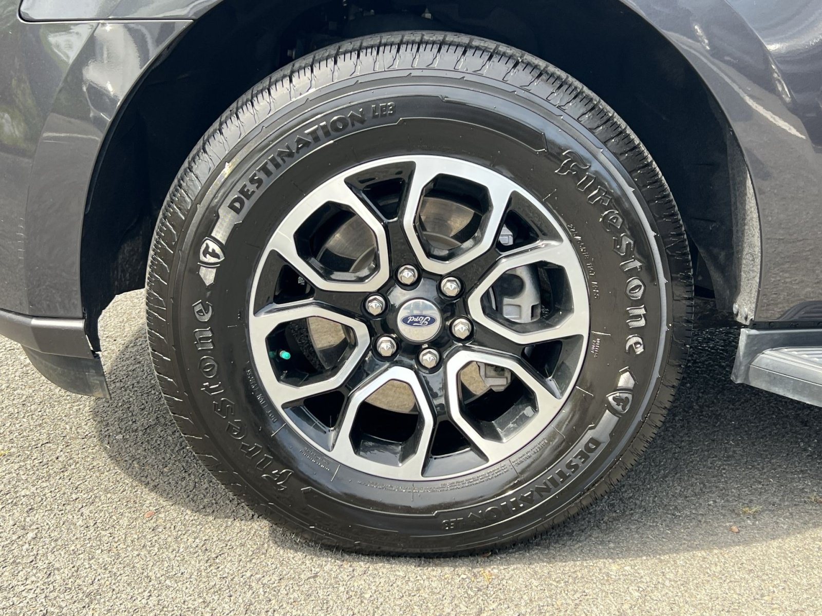 Used 2024 Ford Expedition XLT AWD/4WD image 20