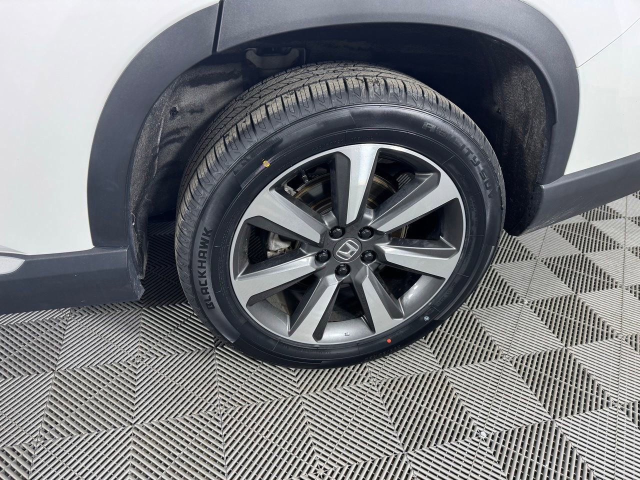 Used 2025 Honda Pilot Elite image 39