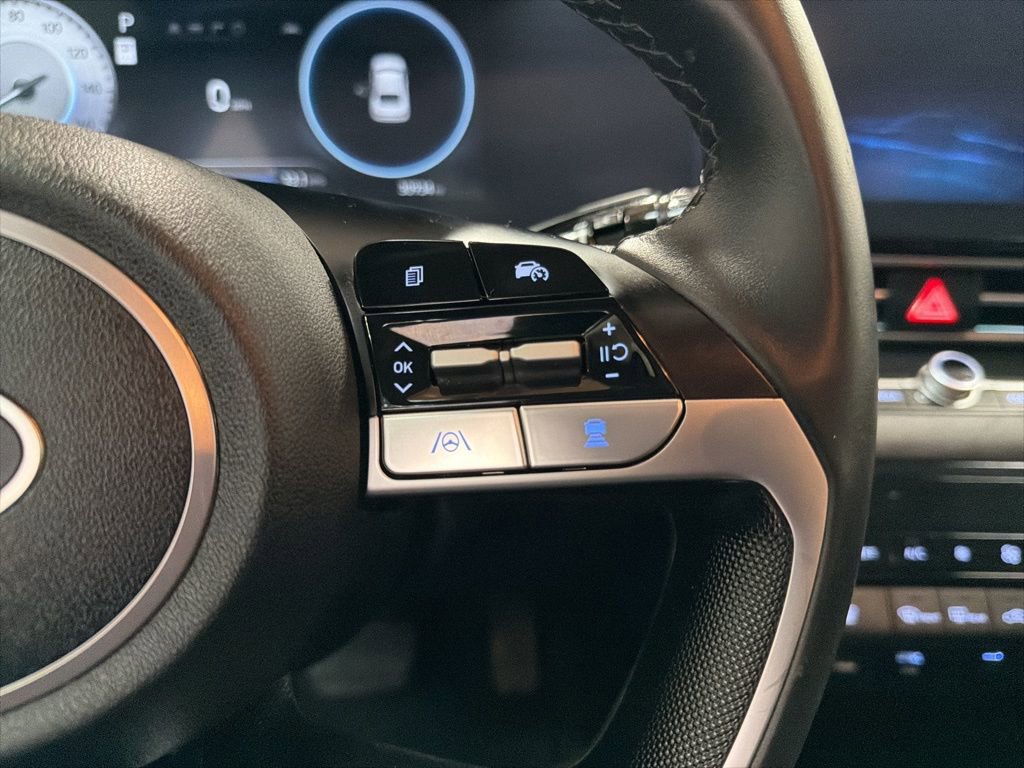 Certified 2024 Hyundai Elantra SEL w/ Convenience Package image 17