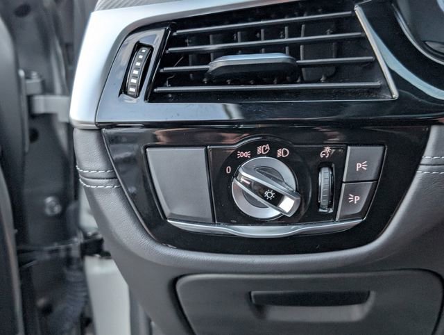 Used 2019 BMW M5 w/ Executive Package image 25