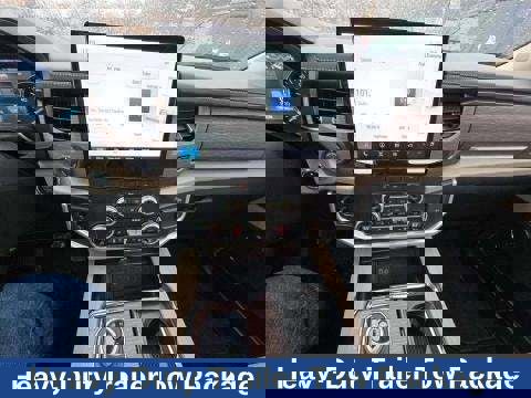 Used 2023 Ford Expedition Limited image 13