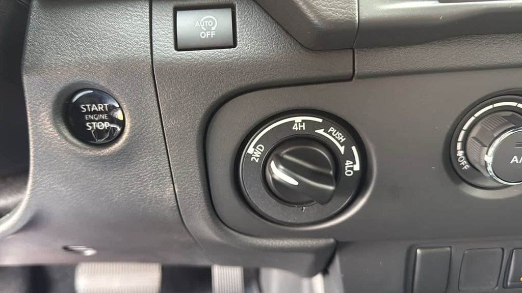 New 2026 Nissan Frontier SV w/ Tow Package AWD/4WD image 22