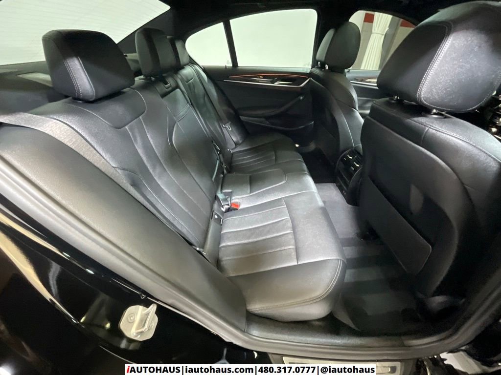 Used 2022 BMW 540i w/ Convenience Package image 18