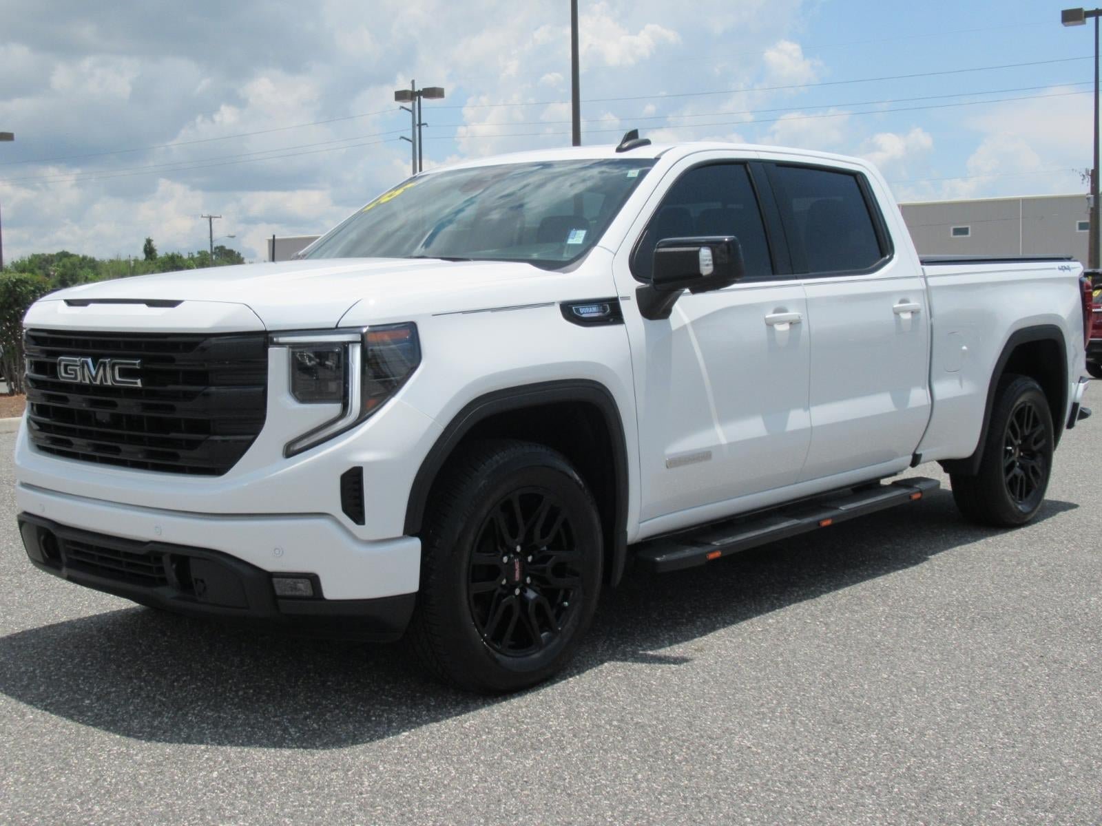 Used 2025 GMC Sierra 1500 Elevation w/ Elevation Premium Package AWD/4WD image 3