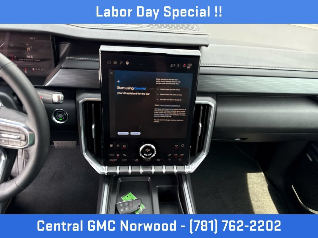 Certified 2025 GMC Acadia Elevation AWD/4WD image 18