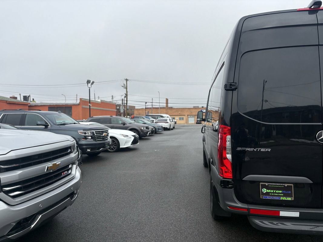 Used 2021 Mercedes-Benz Sprinter 2500 w/ Comfort Plus Package image 13