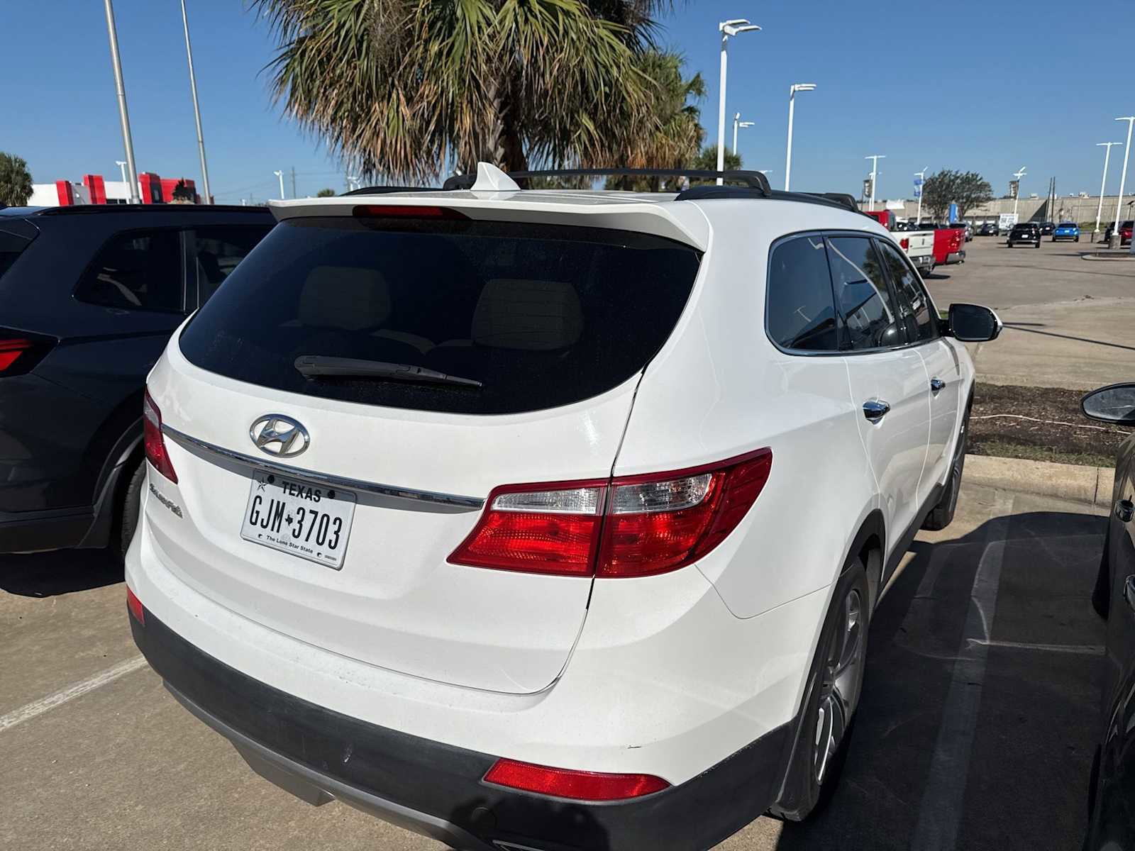 Used 2016 Hyundai Santa Fe SE w/ Option Group 02 FWD image 4