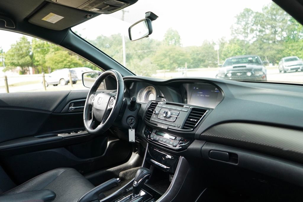 Used 2017 Honda Accord Sport Special Edition image 14